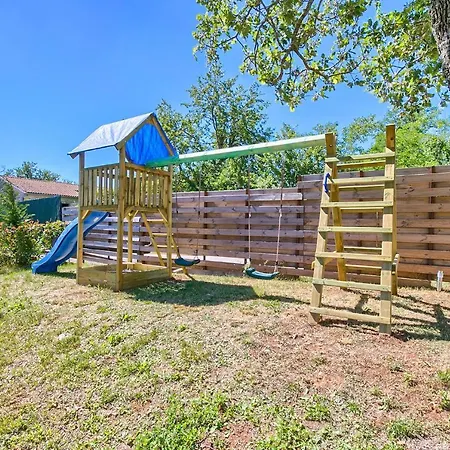 Sleeps 10 Pool Air Con Wifi * Tomisici