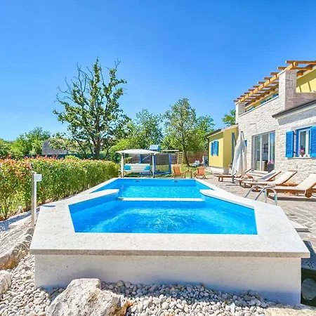 Sleeps 10 Pool Air Con Wifi Villa *